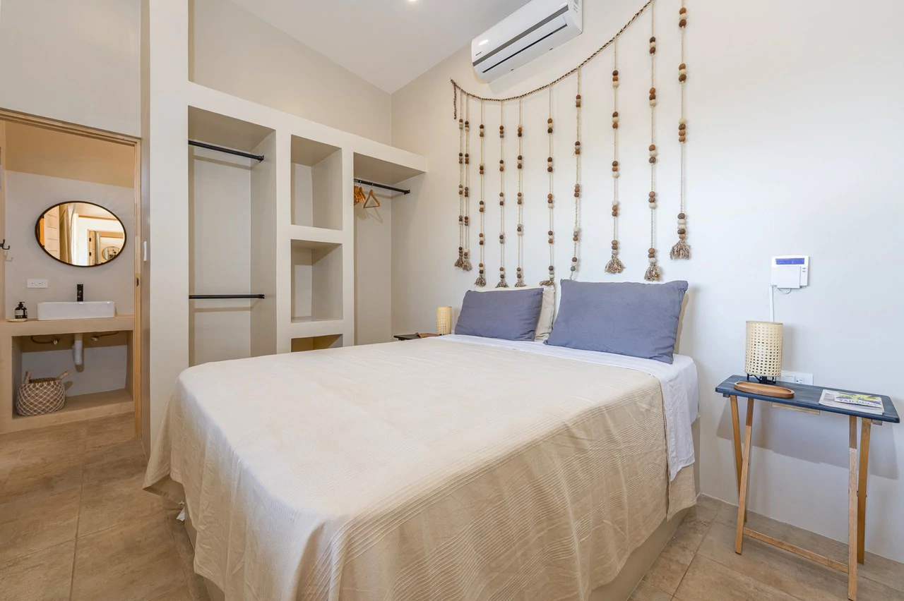 Casa Serena: Modern Villa with Pool and Guest House - Gallery image 20
