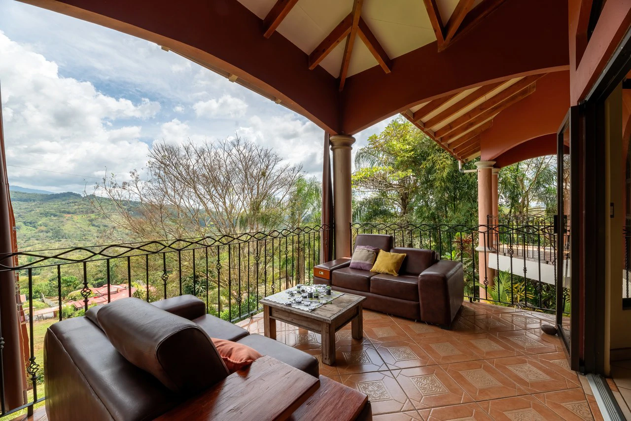 Spacious 5-Bedroom Colonial Home with 4 Bathrooms | La Bonita, Rivas - Gallery image 13