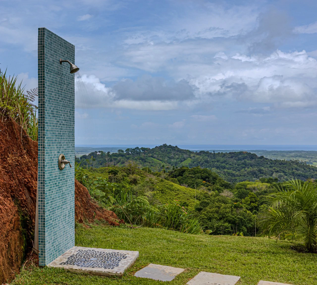 CHONTALES NEW VILLA WITH PANORAMIC OCEAN AND MOUNTAINS VIEWS: Mountain Villa For Sale in Ojochal - Gallery image 36