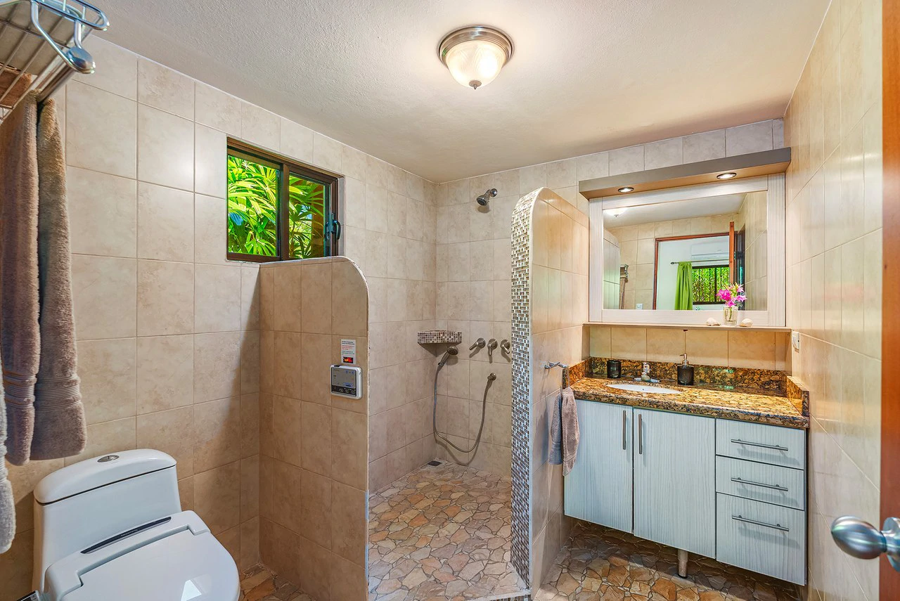 Paraiso Suizo: Turnkey Multi-Residence Compound Near Playa Negra - Gallery image 30