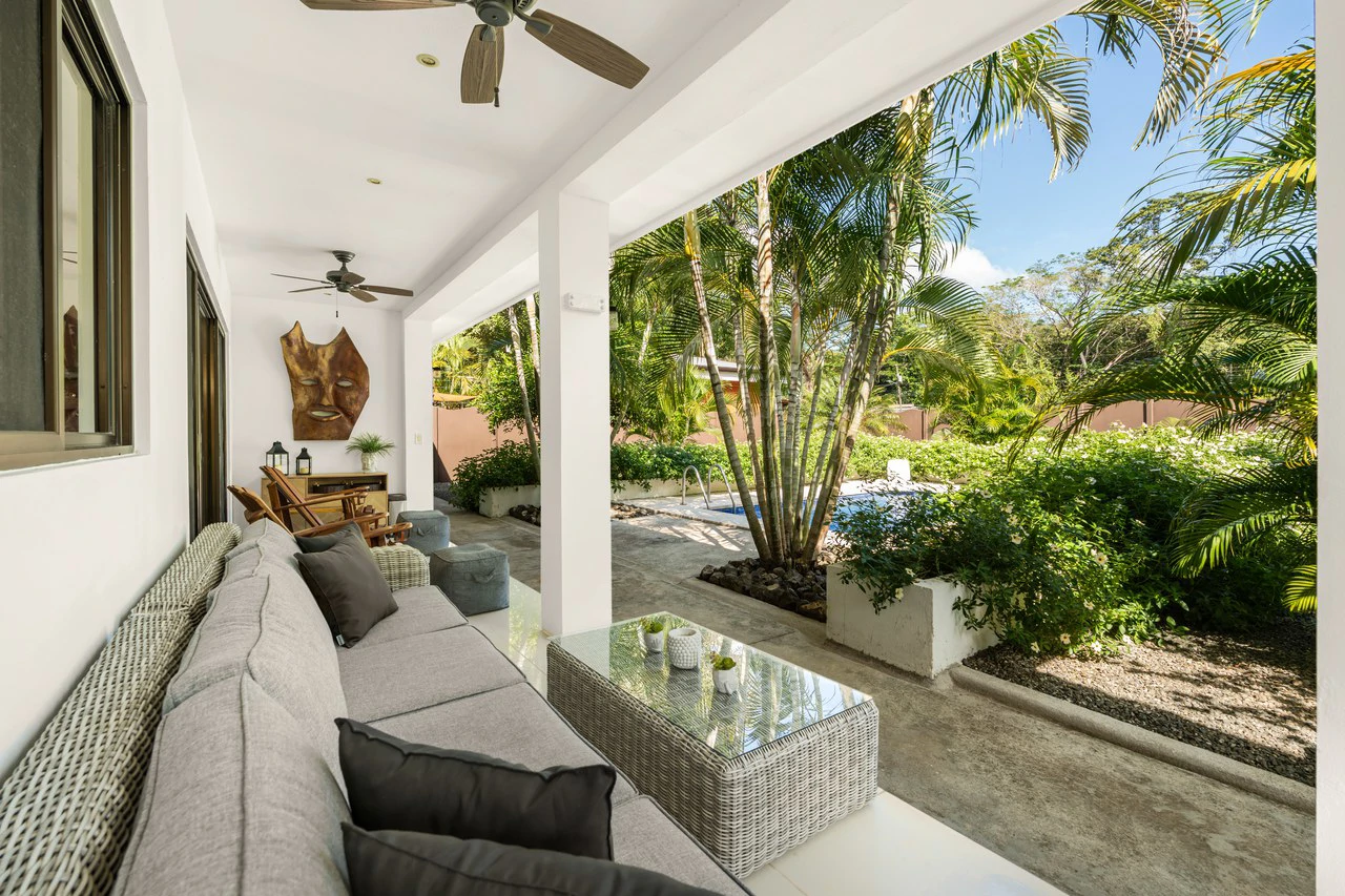 Casa Suerte: Modern 2-Bedroom Tropical Home with Pool Near Playa Potrero and Flamingo Marina - Gallery image 6