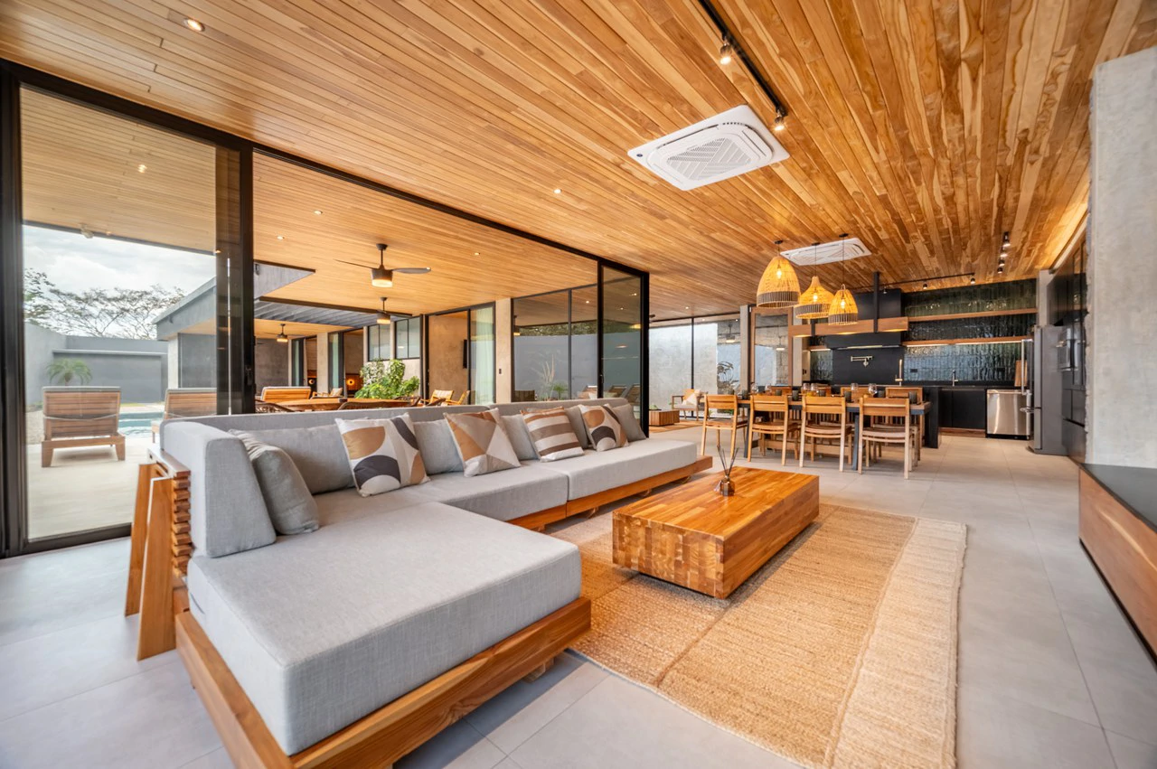 Casa Uchuva: Architectural Harmony of Wood, Stone, and Light - Gallery image 15