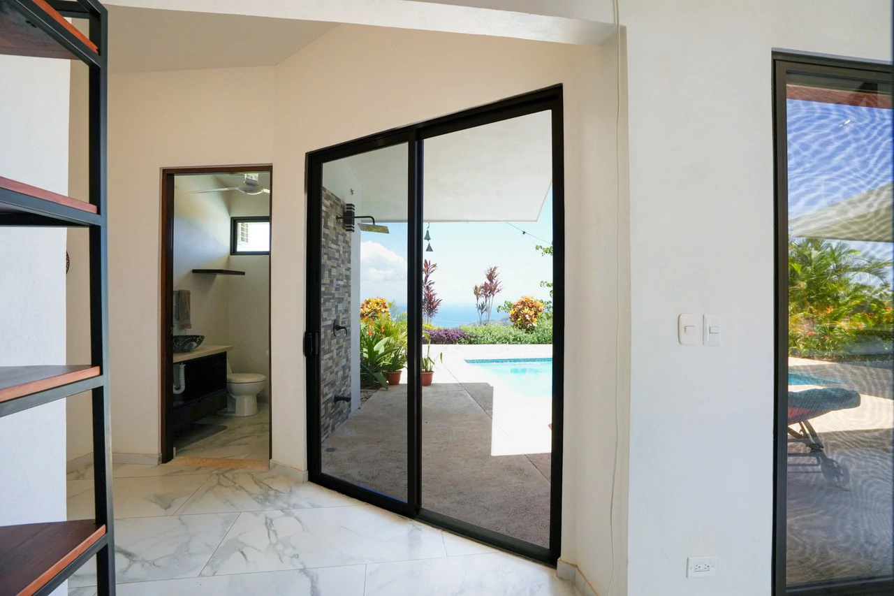 casa pacific: Exclusive Listing | Modern Ocean View Living in carrillo - photo 15