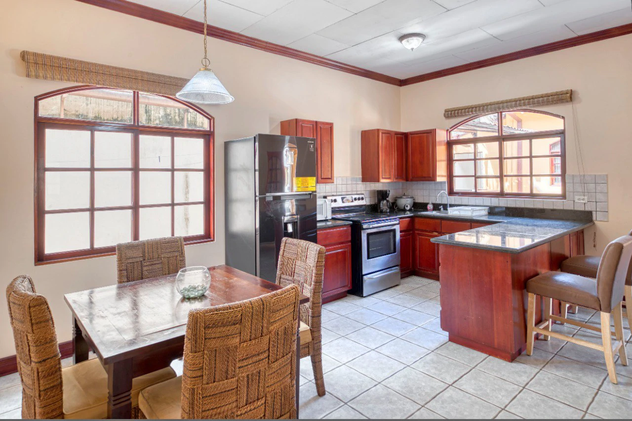 Price Reduced! Income-Generating Property in Costa Rica – Turnkey & Active Rental Business - Gallery image 9