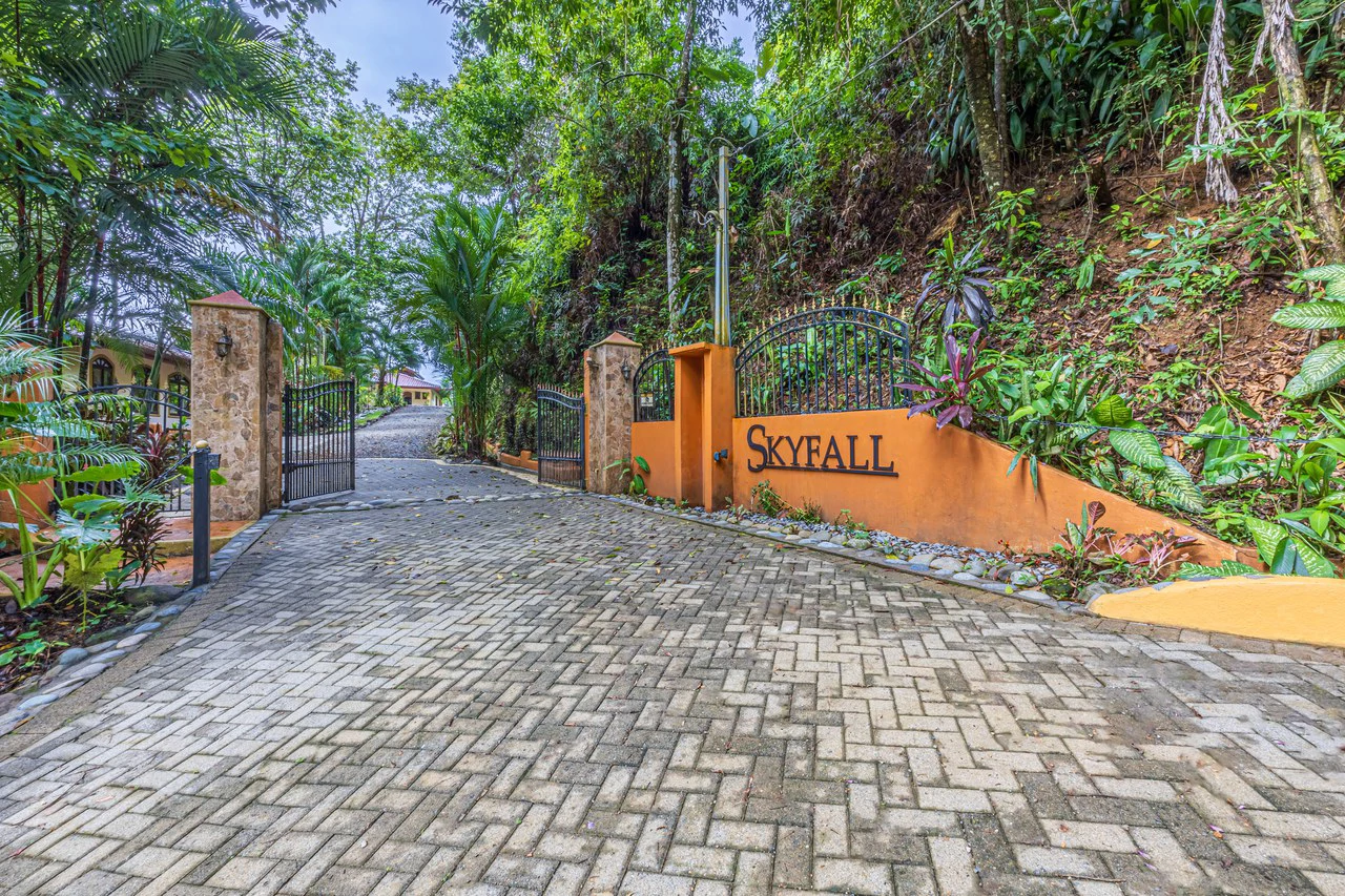 SKYFALL, The Estate, Exclusively Offered, Dominical Coastline Views: Mountain House For Sale in Escaleras - Gallery image 69