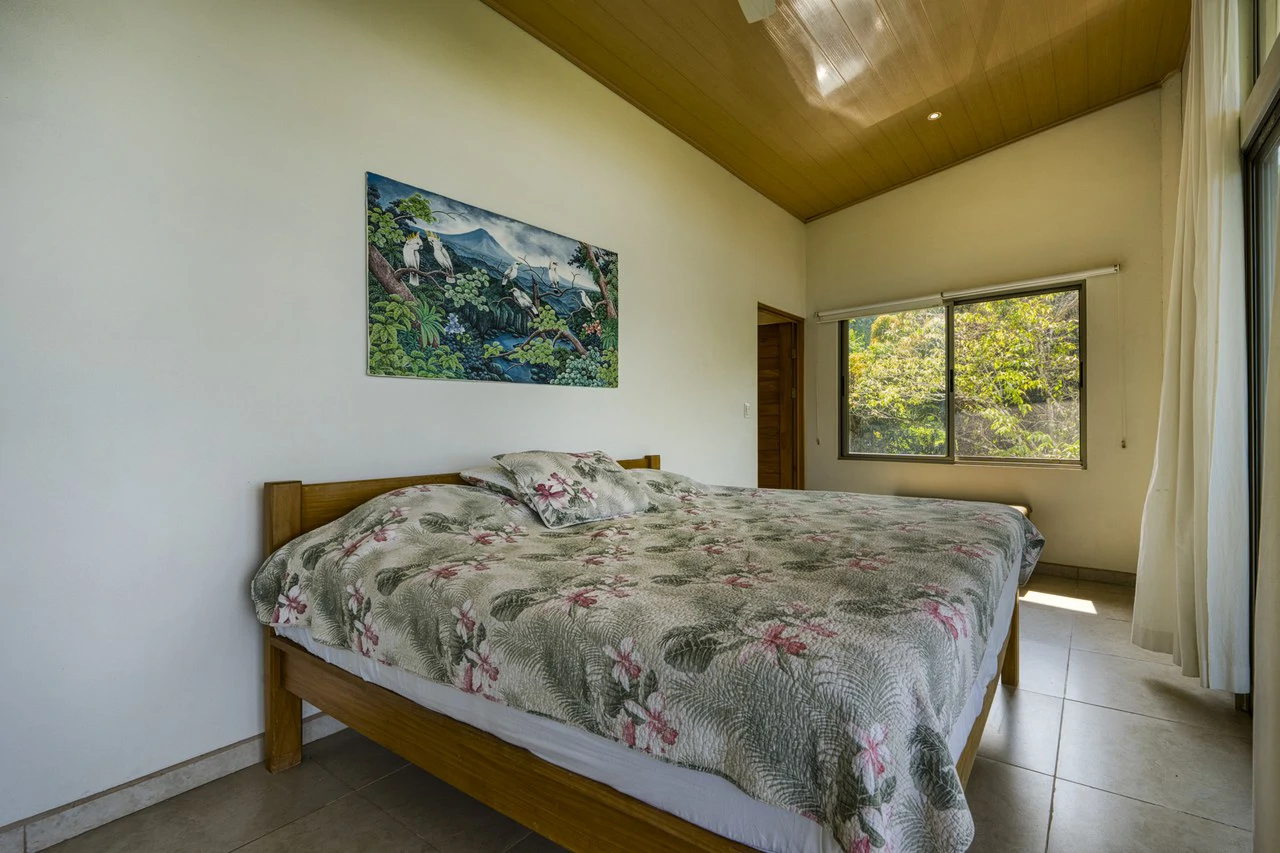 12.25 ACRES – 3 Bedroom 2 Story Ocean View Home 10 Min To The Beach!!! - Gallery image 8