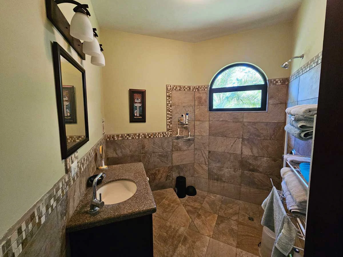 ID 4160: Villa Luna: 3-Bedroom Pool Home in Playa Tambor, Nicoya Peninsula - Gallery image 8