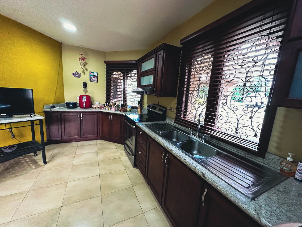Mountain House For Sale in San Miguel - Gallery image 5