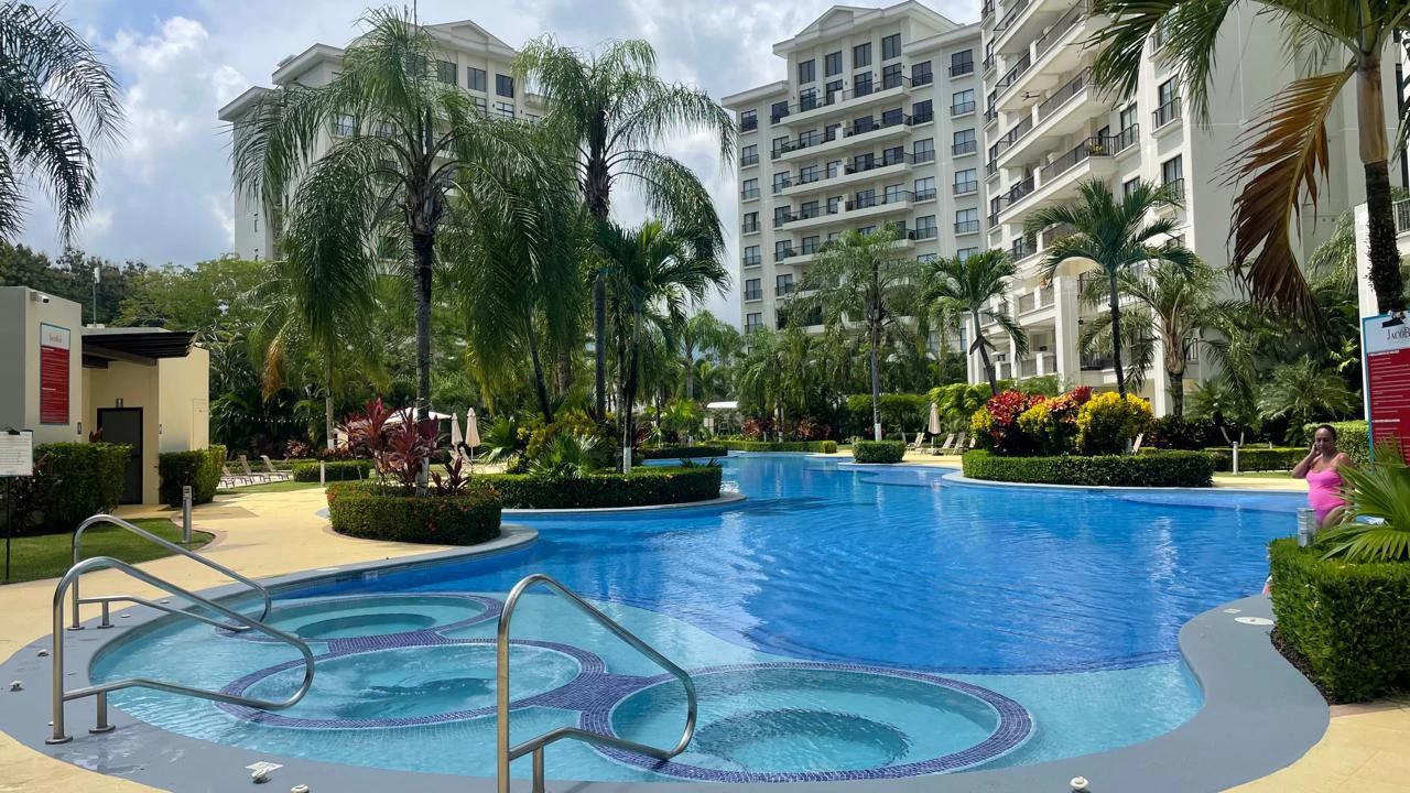Condo Jaco Bay. Jaco Costa Rica: Near the Coast Apartment For Sale in Jacó - Gallery image 39