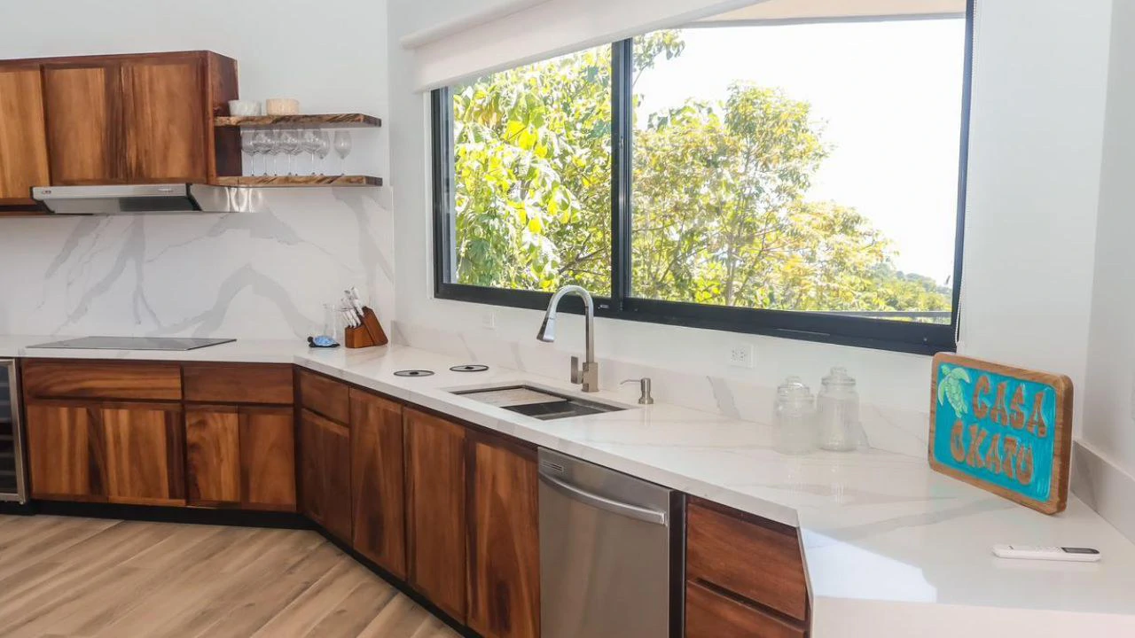 Cuantum: Customizable Lot-and-Home Package Near Playa Pájaros - Gallery image 7