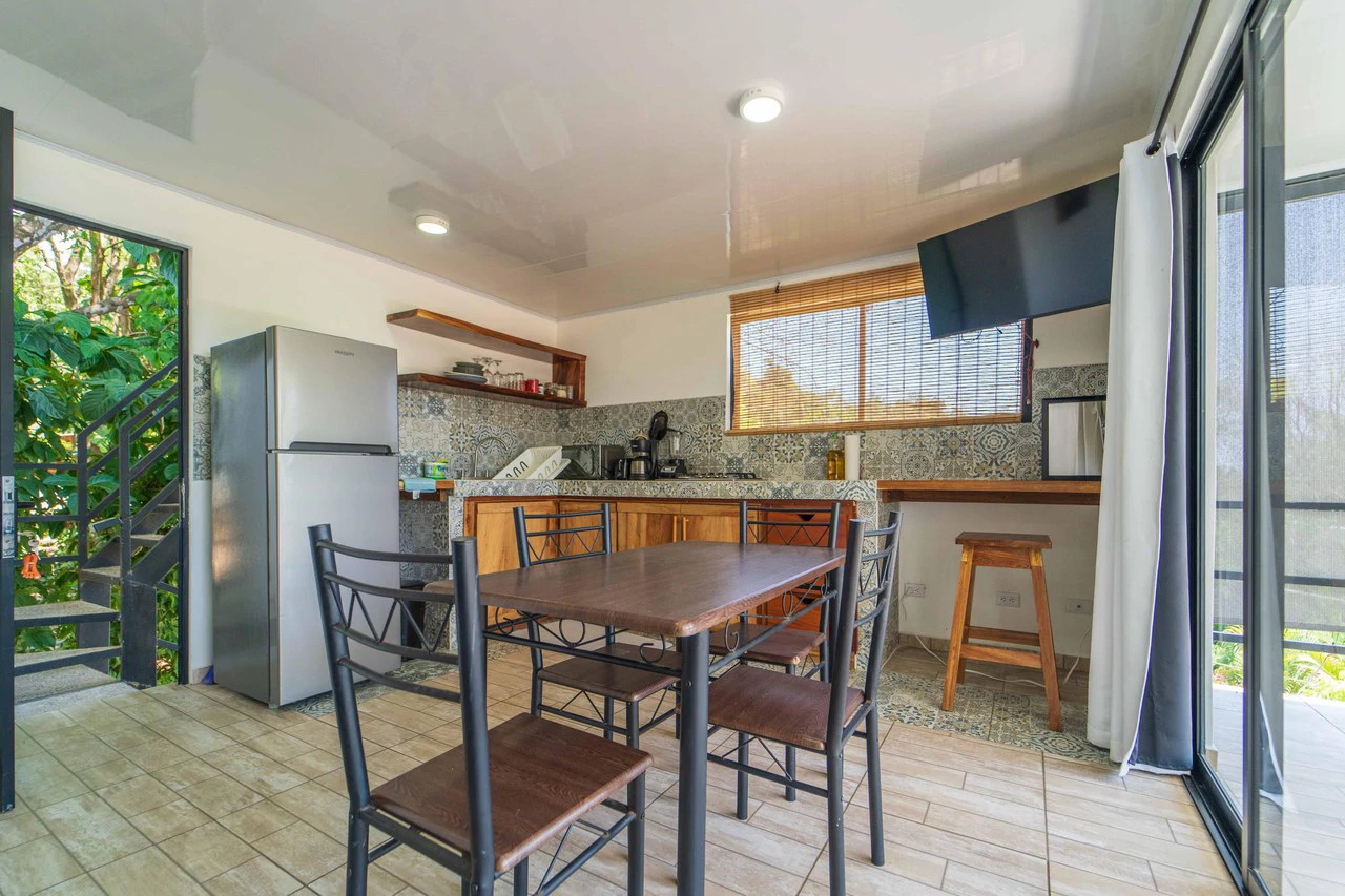 Villa Sunset Apartments: Ocean View Apts walking Distance to the Beach - photo 5