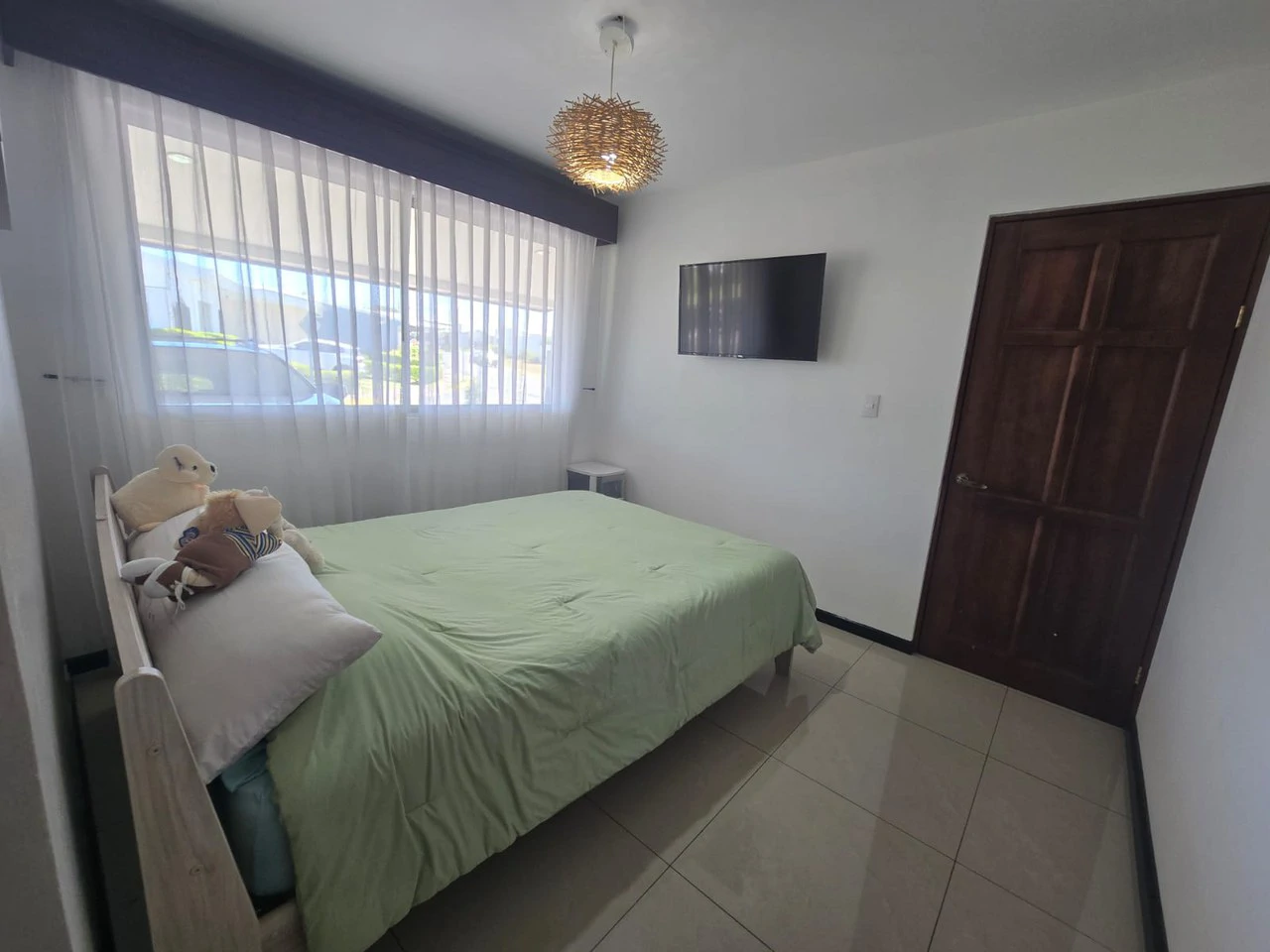 Beautiful House for Sale in a Gated Community - Gallery image 21