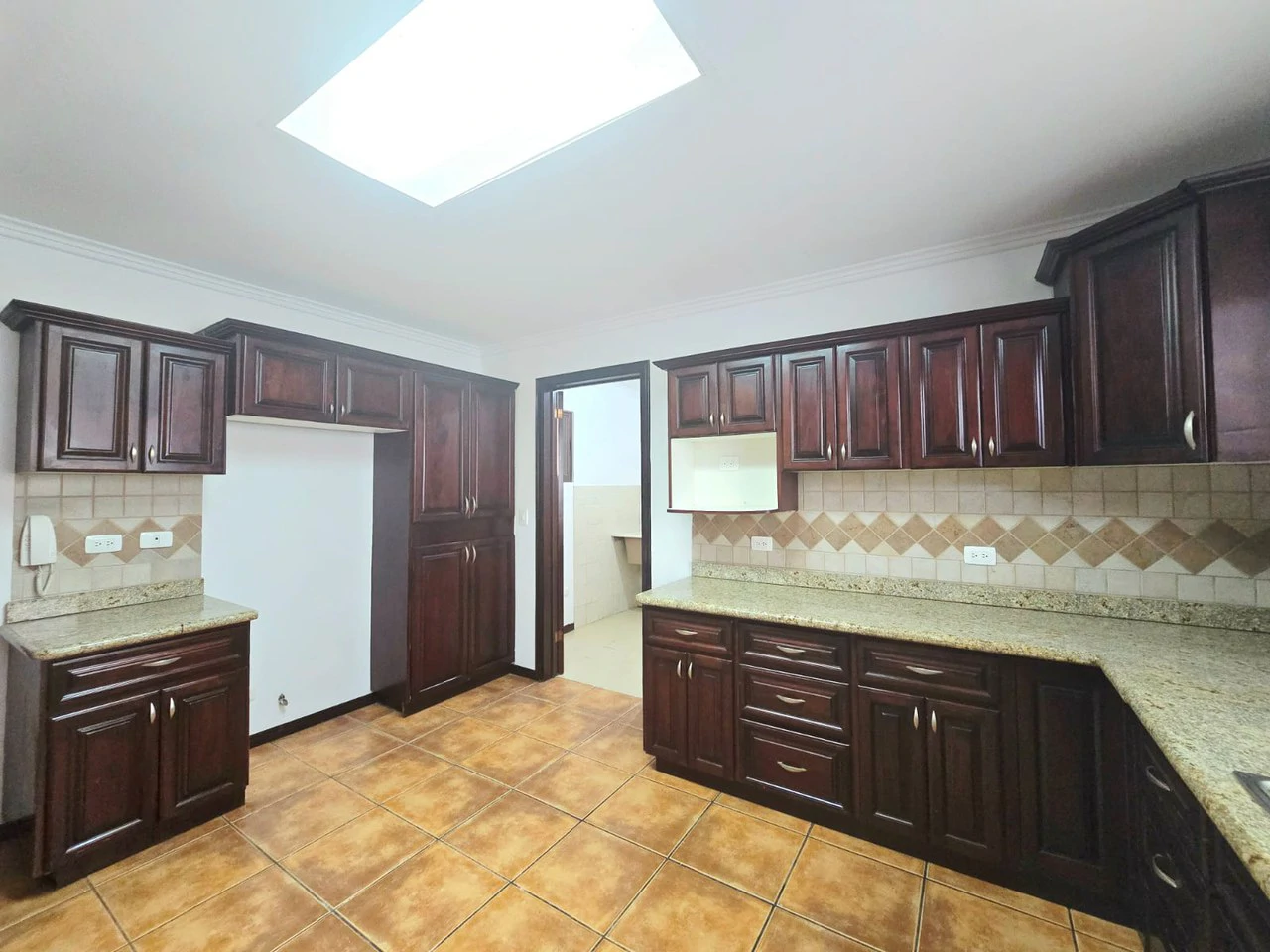 BARGAIN House for sale en gated community Ciudad Colon Costa Rica - Gallery image 7