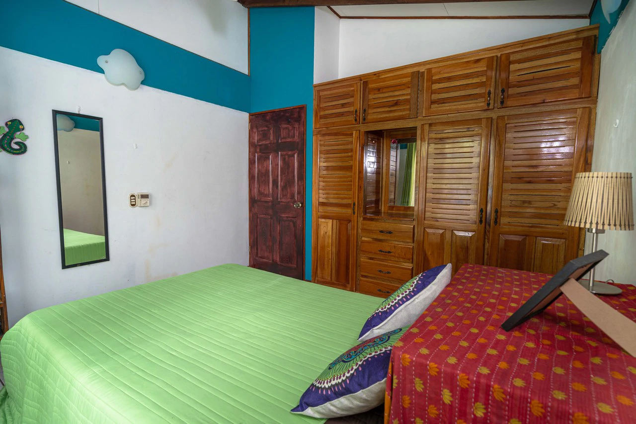 Matapalo gated home, 5 minutes from beach - Gallery image 12