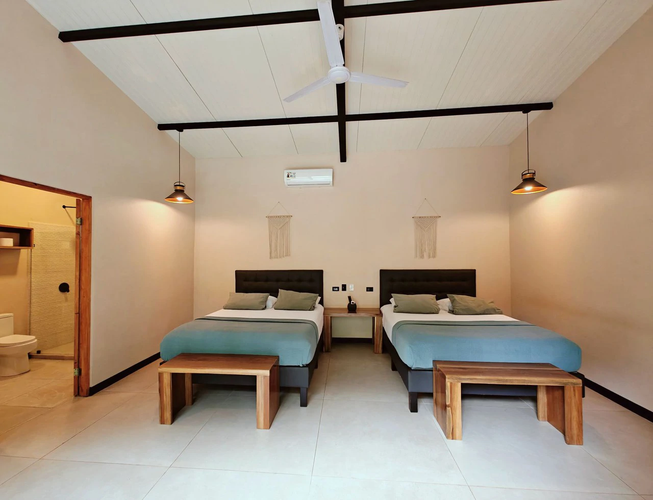 ID 751: Turn-Key Villa with Proven Income Near Cahuita National Park – Main House, Casita, and Stunning Pool on Over Half an Acre - Gallery image 15