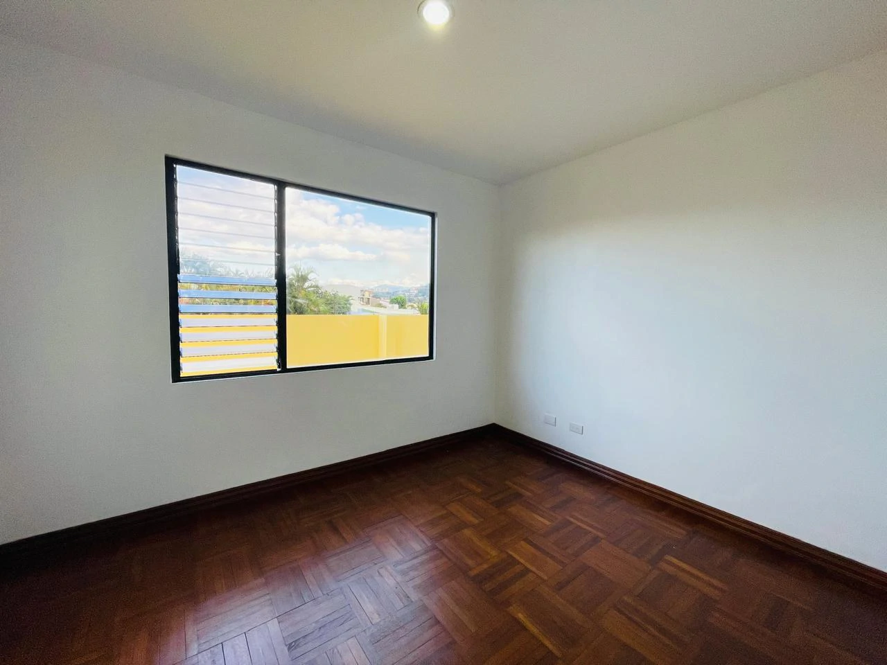 3 Bedroom apartament for sale with appliances in Trejos Montealegre Escazu Costa Rica - Gallery image 16