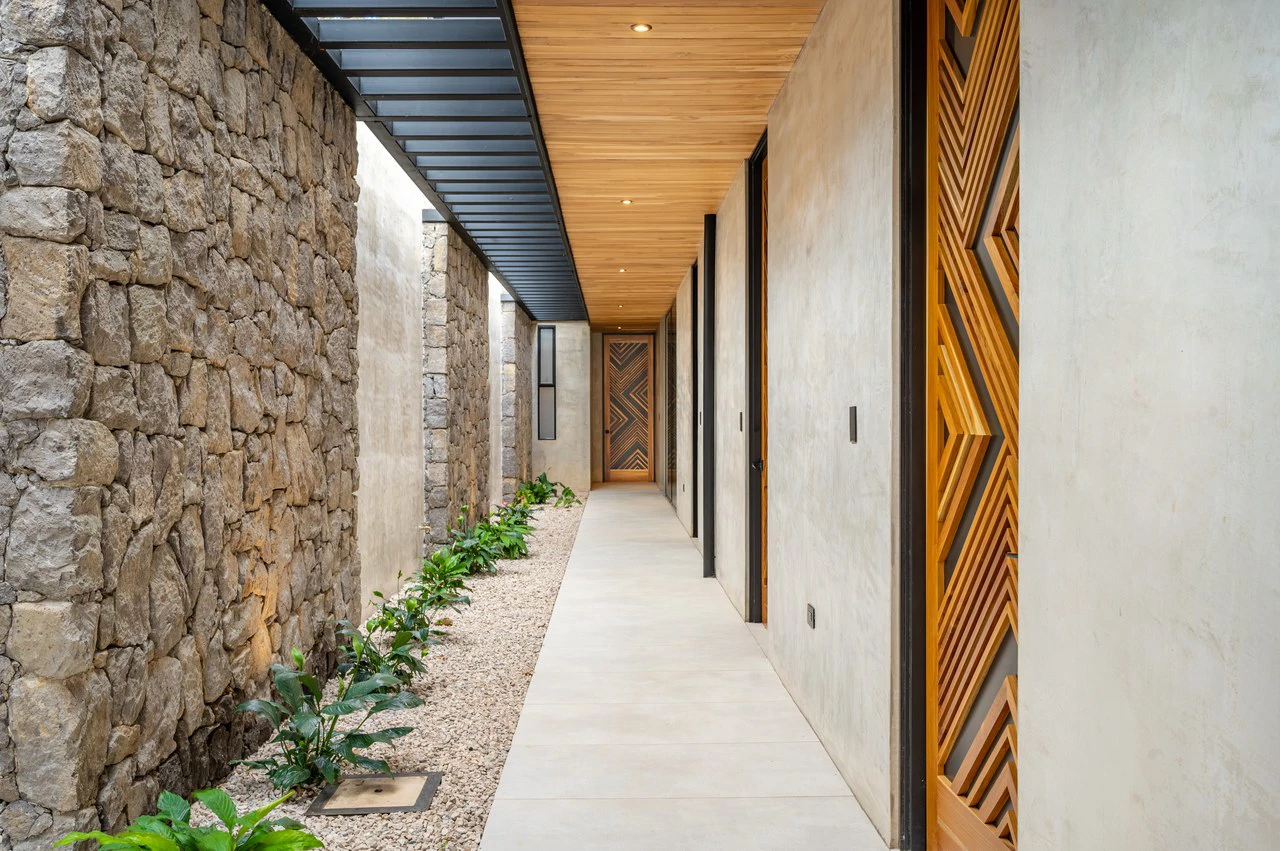 Casa Uchuva: Architectural Harmony of Wood, Stone, and Light - Gallery image 32