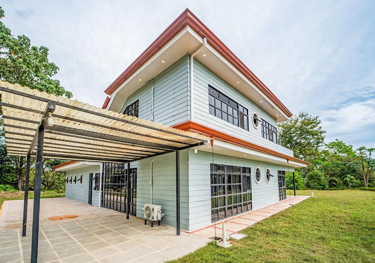 Casa Bhally: Ocean/Mountain View Hill Top Indonesian 4Bed 3Bath Retreat Home - Gallery image 4