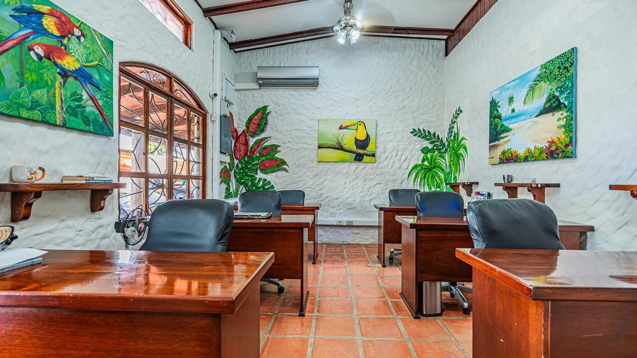 Prime Commercial Plaza for Sale in Playa Dominical - Gallery image 11