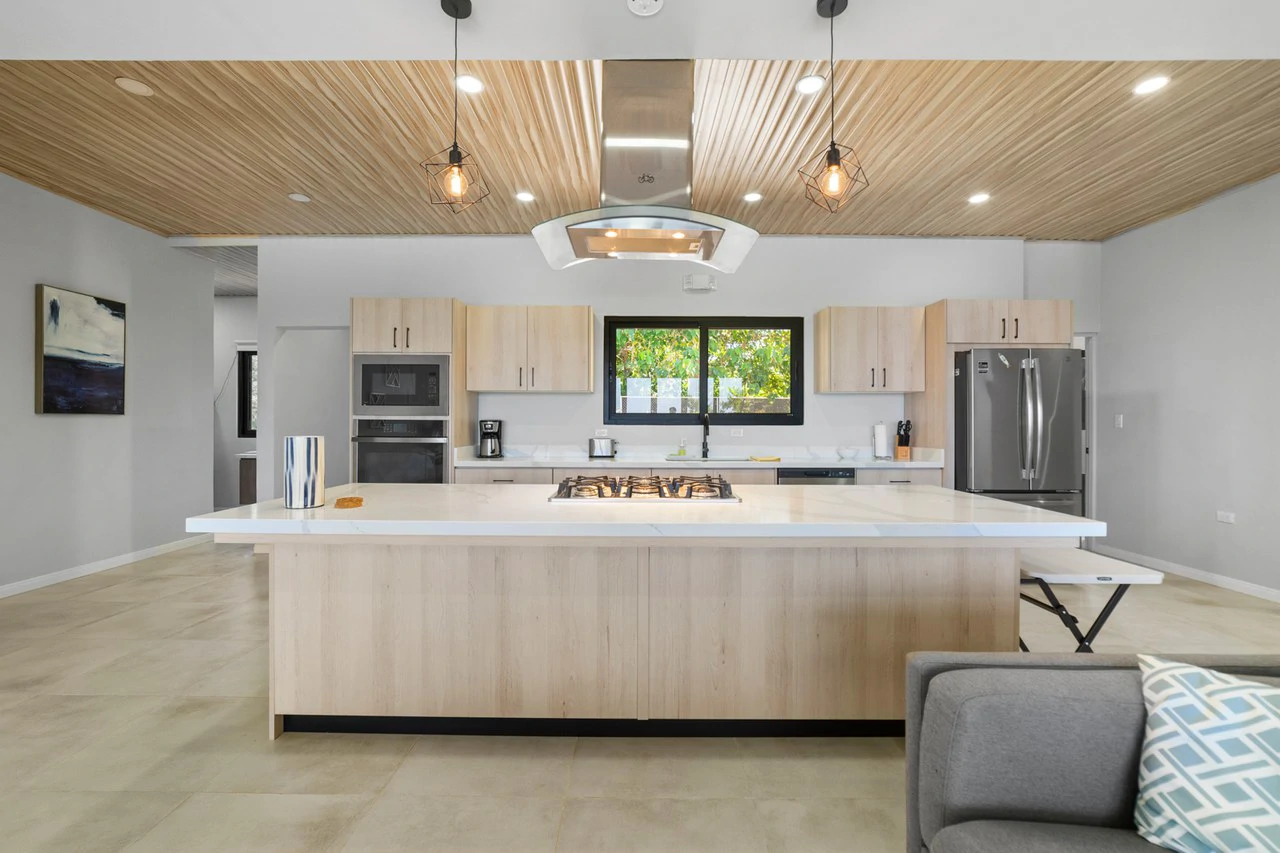 Casa Bella Vista: Brand New Hilltop Ocean View Home - Gallery image 22