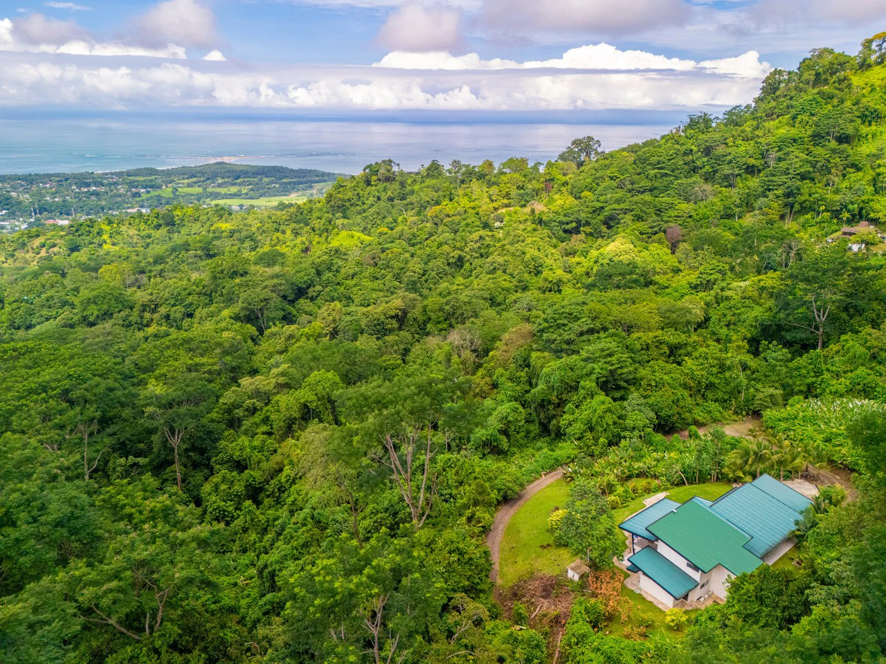 Luxury Ocean View Retreat Overlooking the Whale’s Tail – Proven Rental in Gated Enclave - Gallery image 3
