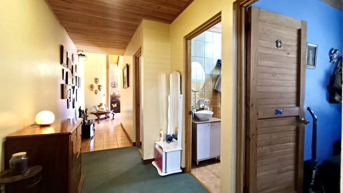 Property for sale with the 3 houses in San Rafael - Gallery image 23