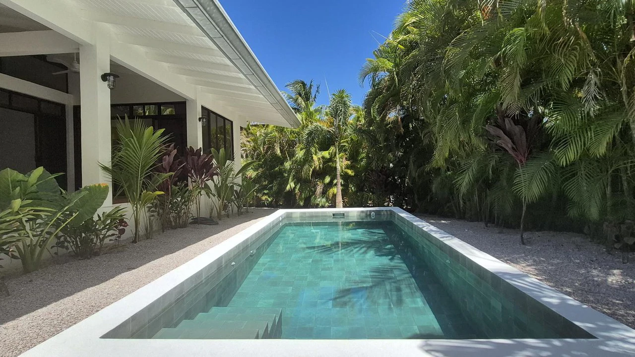 Casa Sol: Casa Sol – A Tropical Beach-Style Home with Pool, Designed for Year-Round Vacation Living - Gallery image 30