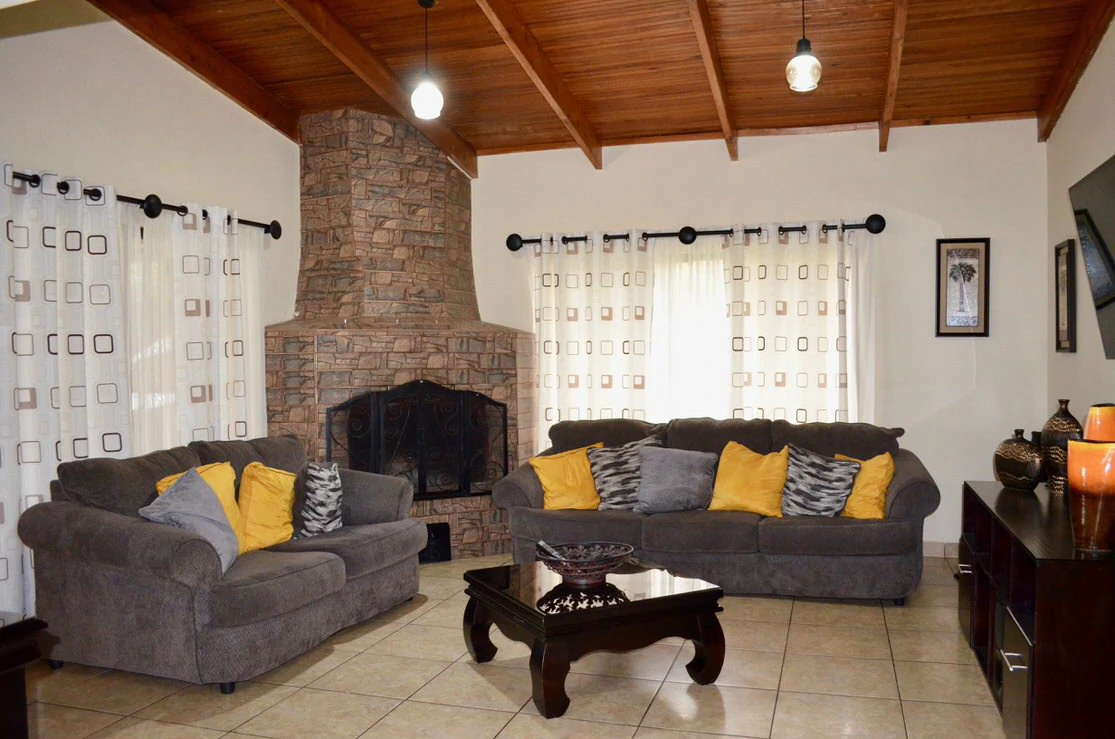 Residencial El Castillo: Property for sale with 2 houses and 3400 sqm2 of land - Gallery image 10
