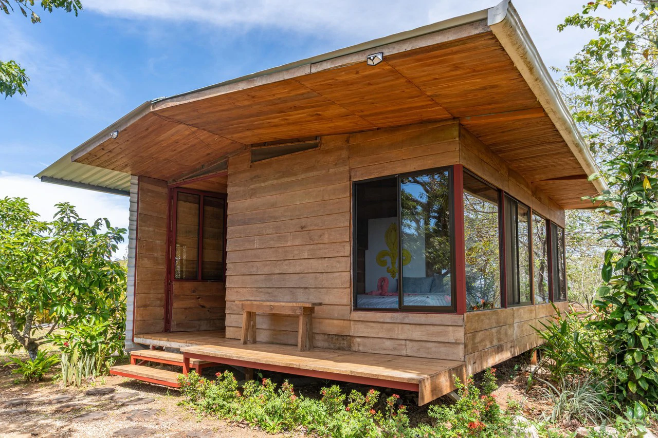 Casa Asia: Sweeping Ocean Views with All Solar Power - photo 15