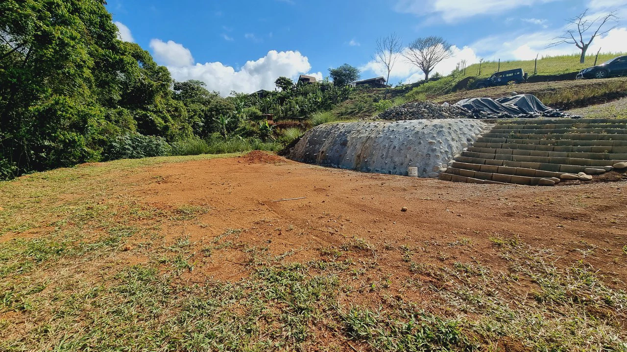 Lot for sale in sta Elena: UNIQUE AND AWESOME OPPORTUNITY: 1-HECTARE RIVERFRONT LOT FOR SALE IN THE HEART OF SANTA ELENA - Gallery image 4