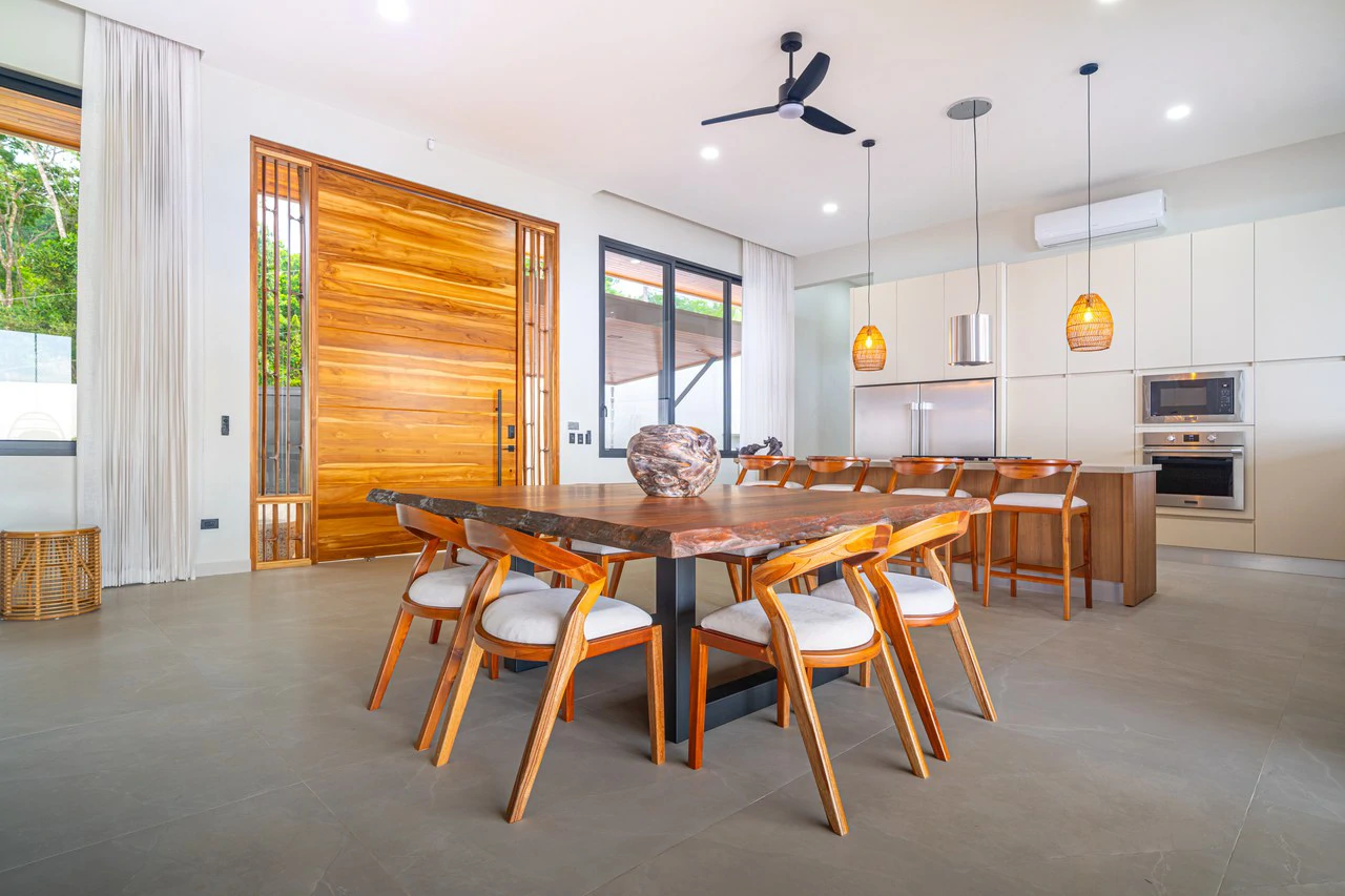 Lion's Gate Sunset Estate - Gallery image 83