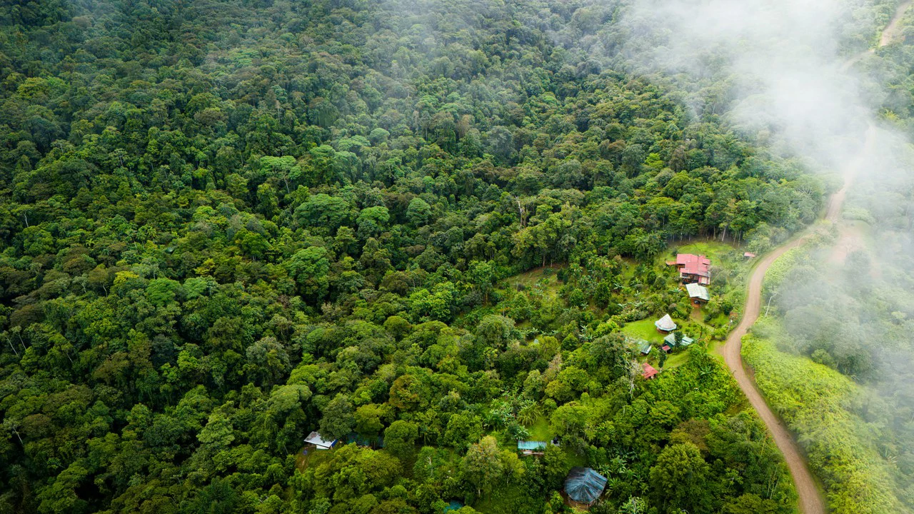 Riverfront Sanctuary with Breathtaking Views of Diamante Waterfalls - Gallery image 28