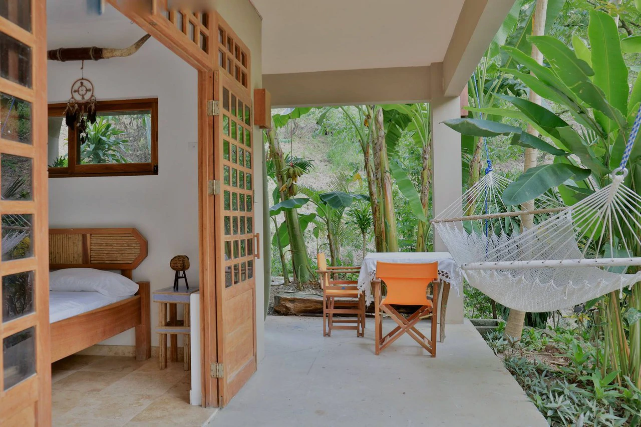 Property with 3 homes and pool: Tropical Gardens steps to the Beach in Mal País and minutes to Santa Teresa - Gallery image 26