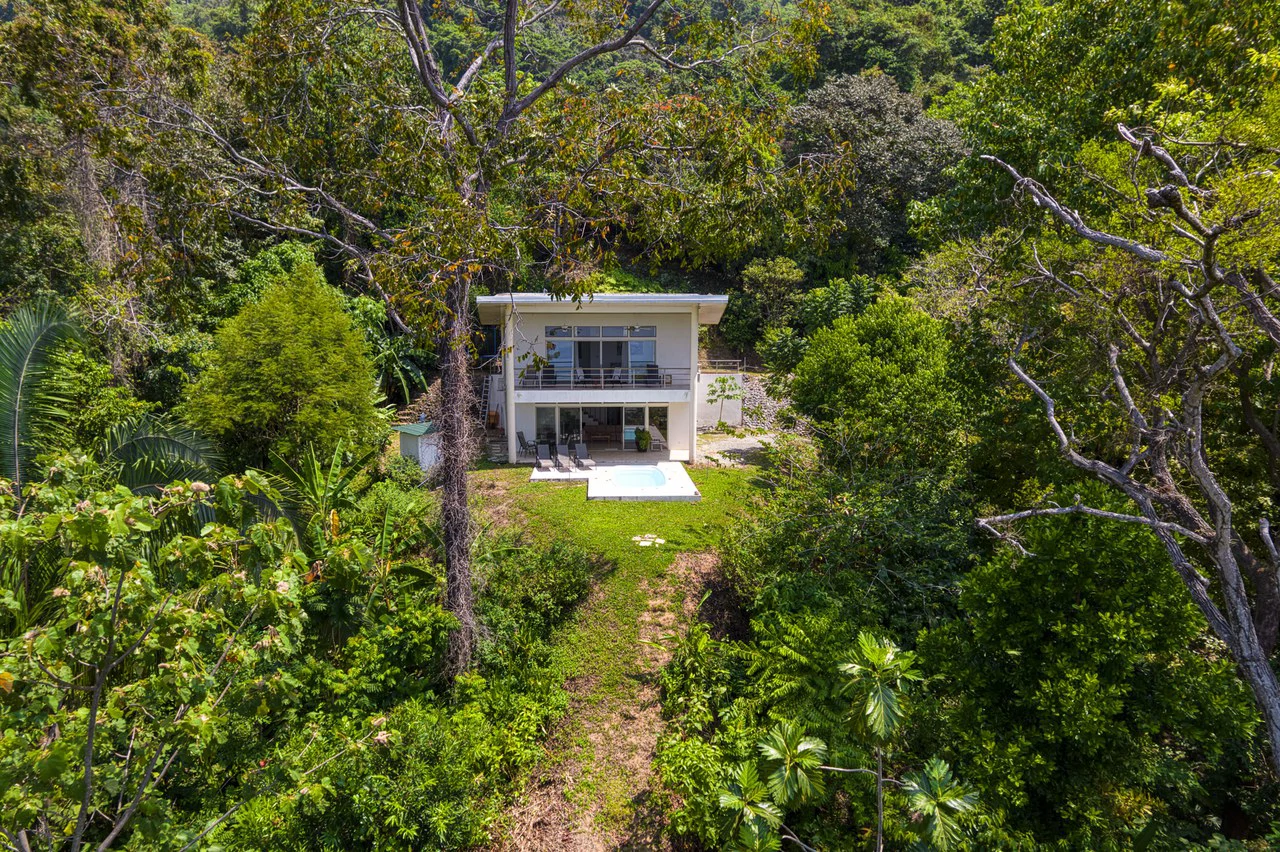 12.25 ACRES – 3 Bedroom 2 Story Ocean View Home 10 Min To The Beach!!! - Gallery image 2