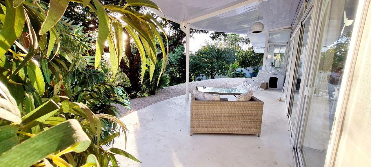 VILLA VIDA TRANQUILA - Modern Bright Home on Lake Front Property-DRASTIC REDUCTION FROM $585,000 - photo 4
