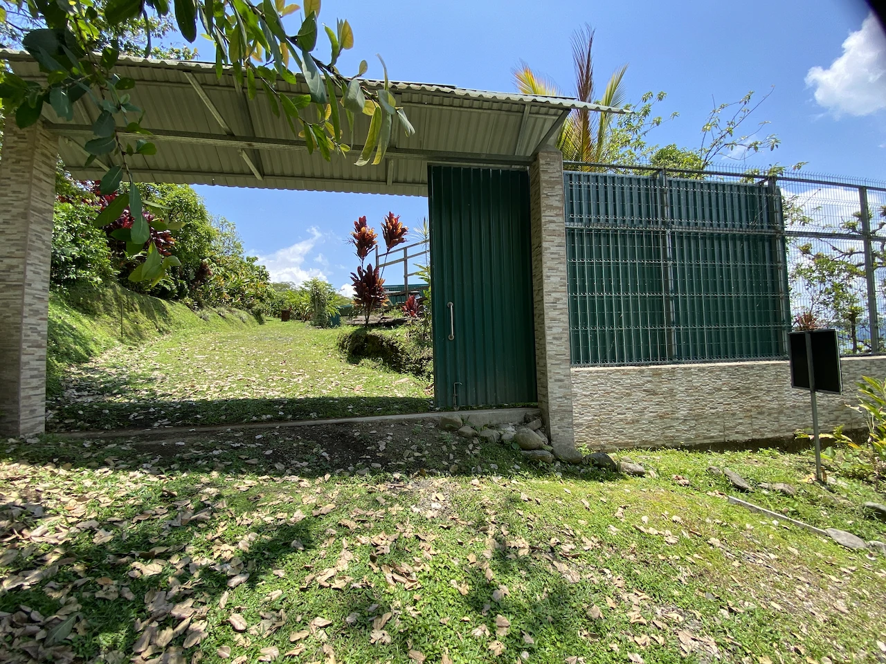 Beautiful Property with 4 cabins in El Castillo with gorgeous Lake View..!! - photo 20
