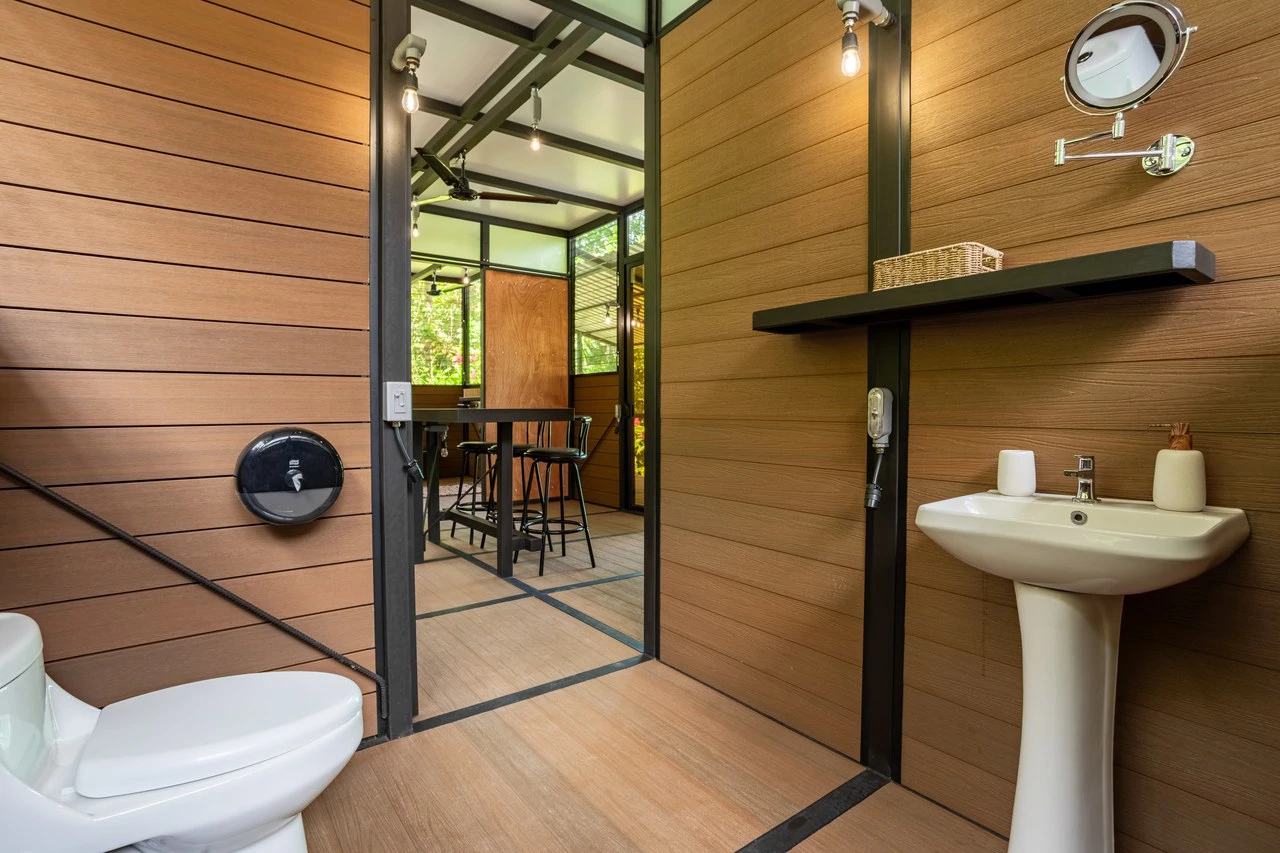 4 Unit Riverfront Micro Resort Minutes to Beach - Gallery image 25