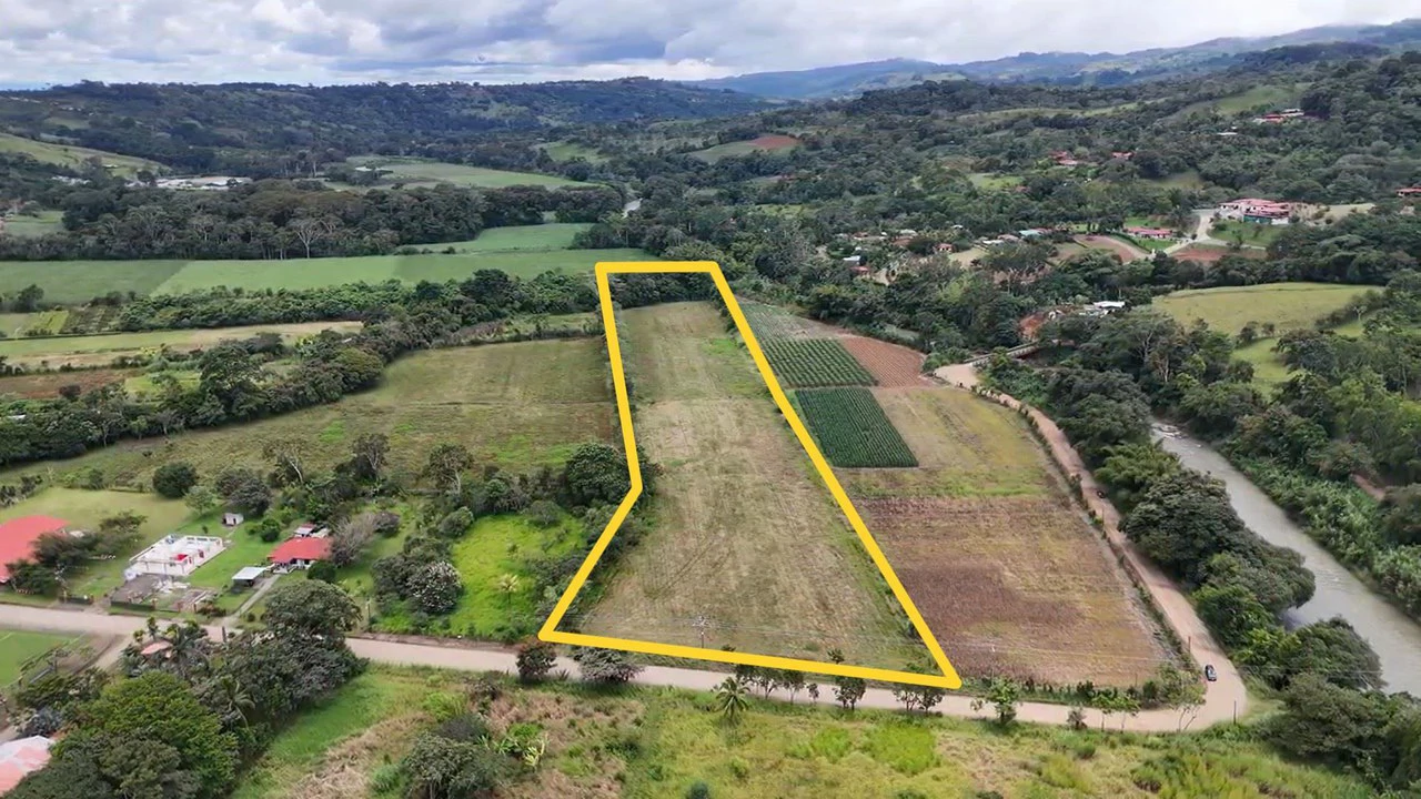 Home Construction Site For Sale in El Rosario de Pacuar