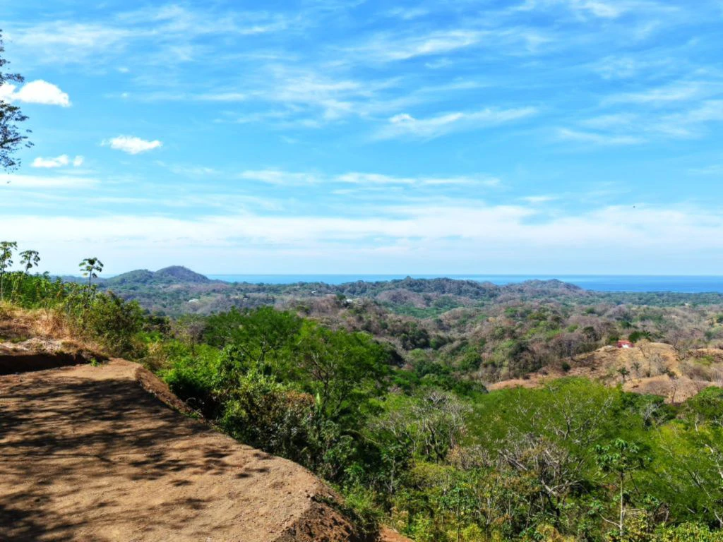 Lote 17 La Montaña: Stunning 1.86 Acres Ocean And Mountain View Land
