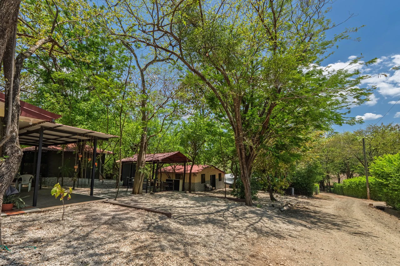 Villa Los Monos: High-Income 9-Unit Rental Property Near Playa Grande - Gallery image 85