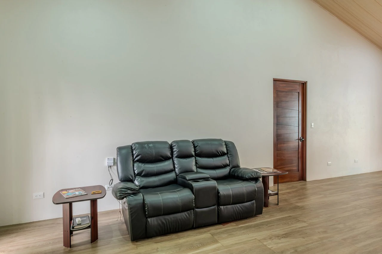Mountain House For Sale in Quepos - Gallery image 5