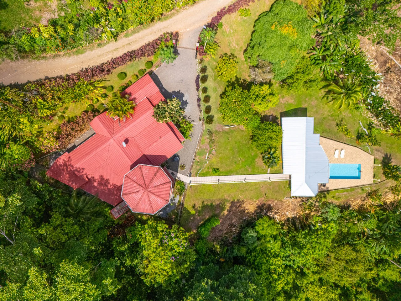 Amazing Mountain View and Ocean View House and Guest House on 4.5 Acres of land in Ojochal - Gallery image 5