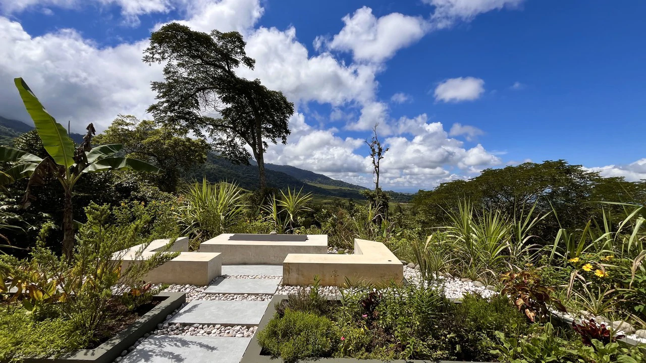 Mountain and Countryside House For Sale in Santa Elena - Gallery image 29