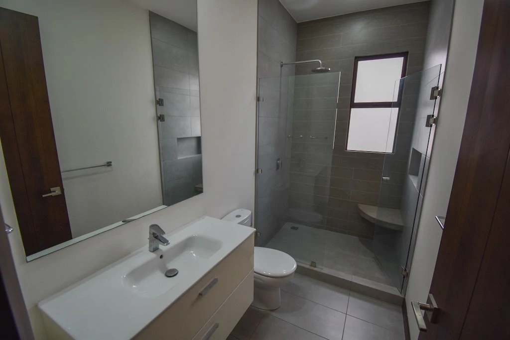 Casa de 4 Habitaciones en Lindora: House For Sale in Lindora - Gallery image 18