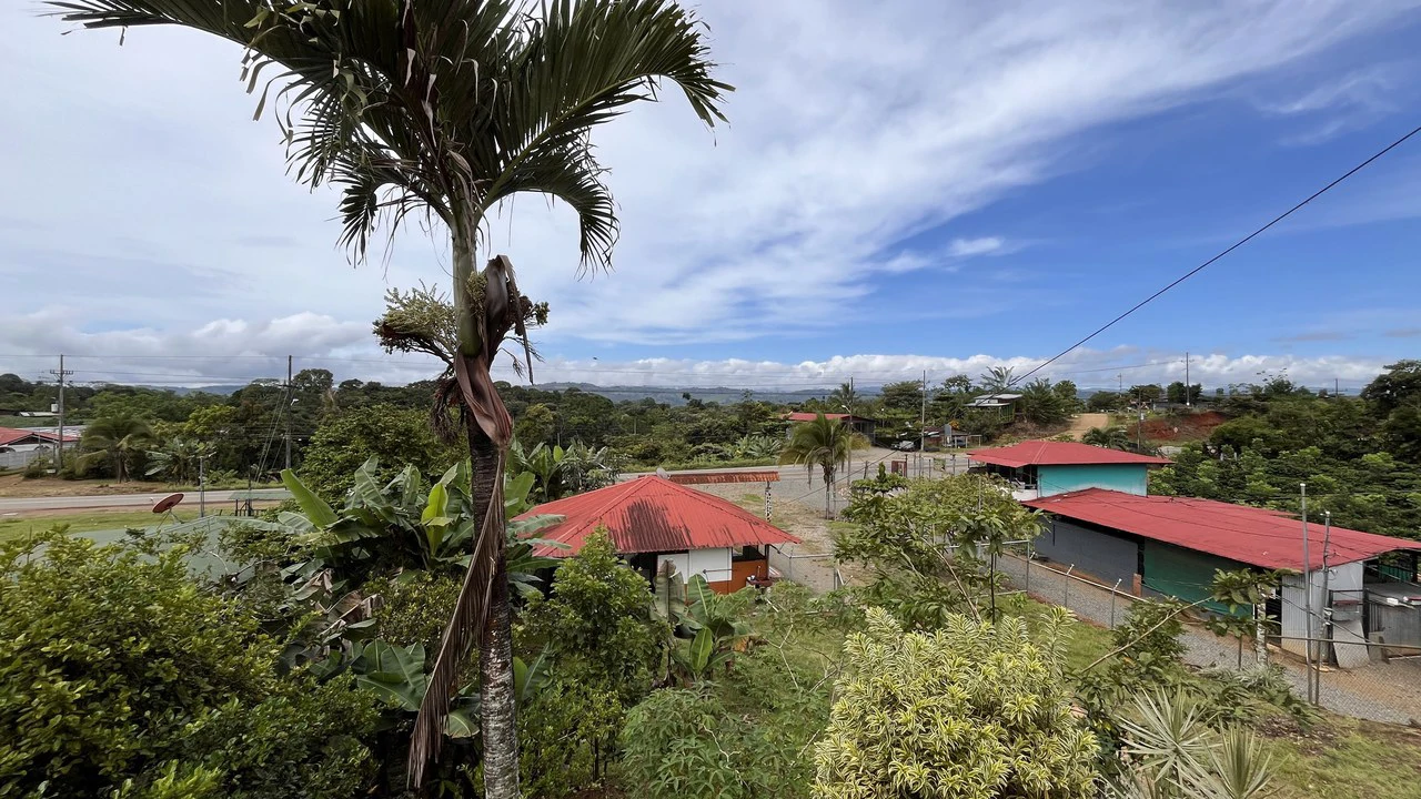 House For Sale in San Pedro - photo 5