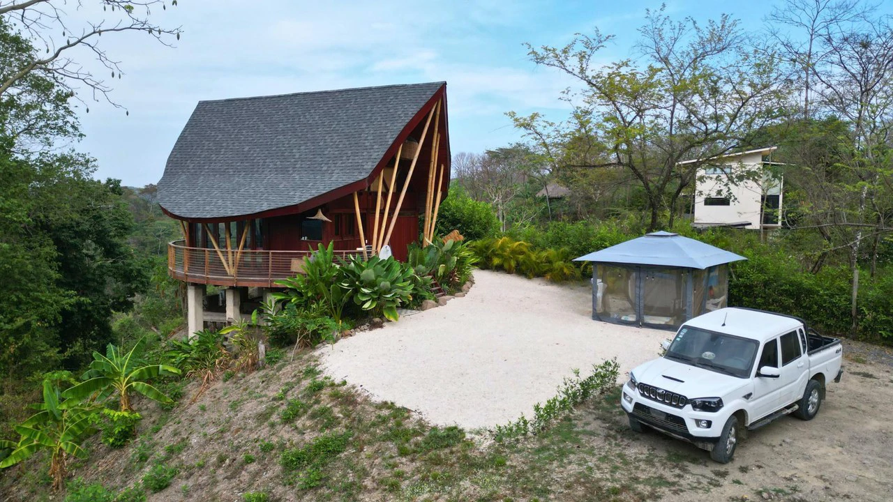 Cabaña santa teresa: Mountain and Near the Coast House For Sale in Santa Teresa