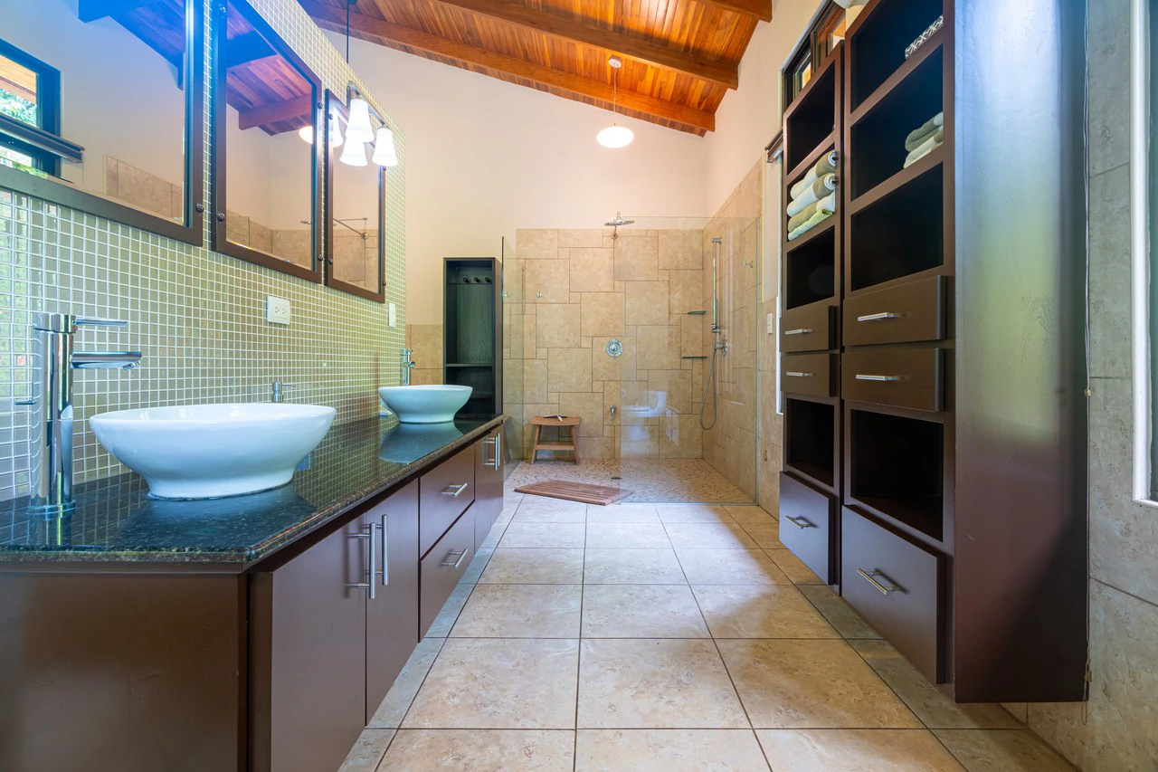 Ocean Mountain View with Privacy! Casa Carpe Diem: Mountain House For Sale in Ojochal - Gallery image 46
