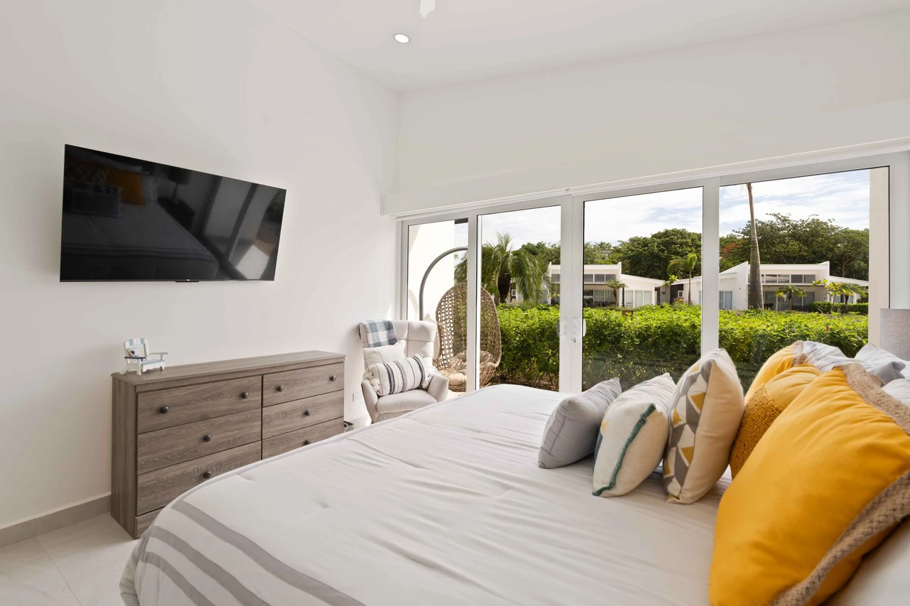 The Enclave: 2 Bedroom Villas with Private Plunge Pools, Just Minutes From the Beach - Gallery image 13