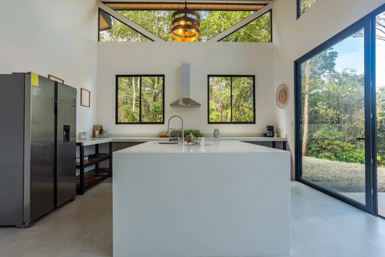 Home with Additional Building Areas and Creek on 3.5 Acres - Gallery image 17