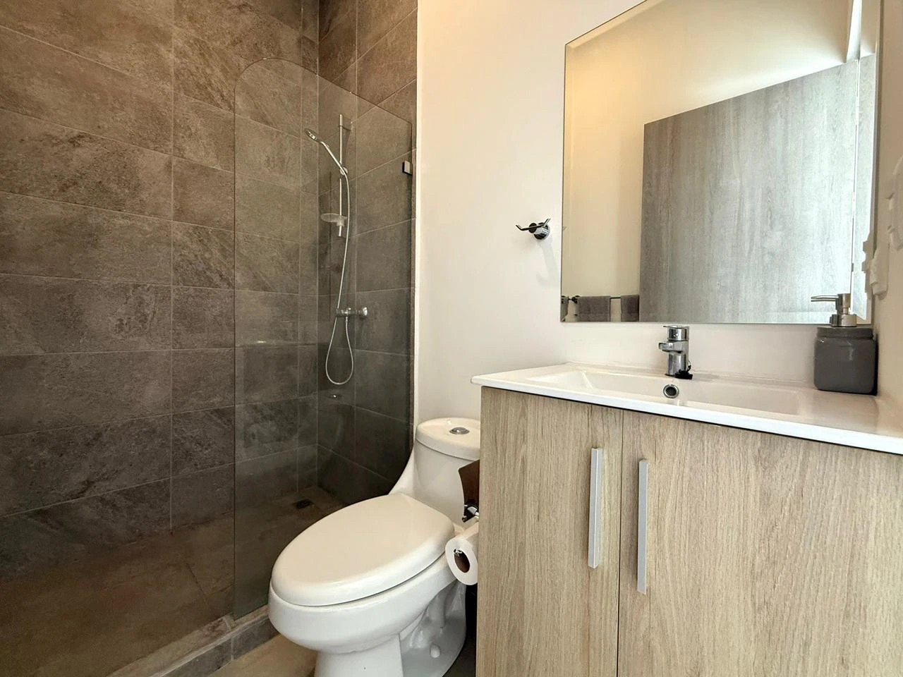 Azul del Mar 44:  Affordable Condo for Sale in Los Delfines, Costa Rica - Gallery image 16